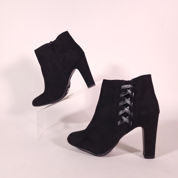 Fergalicous Purge Booties 10 Black Faux Suede Ankle Boots Heels - Picture 13 of 14